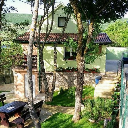 Green House Source Vrilo Tomislavgrad Exterior photo